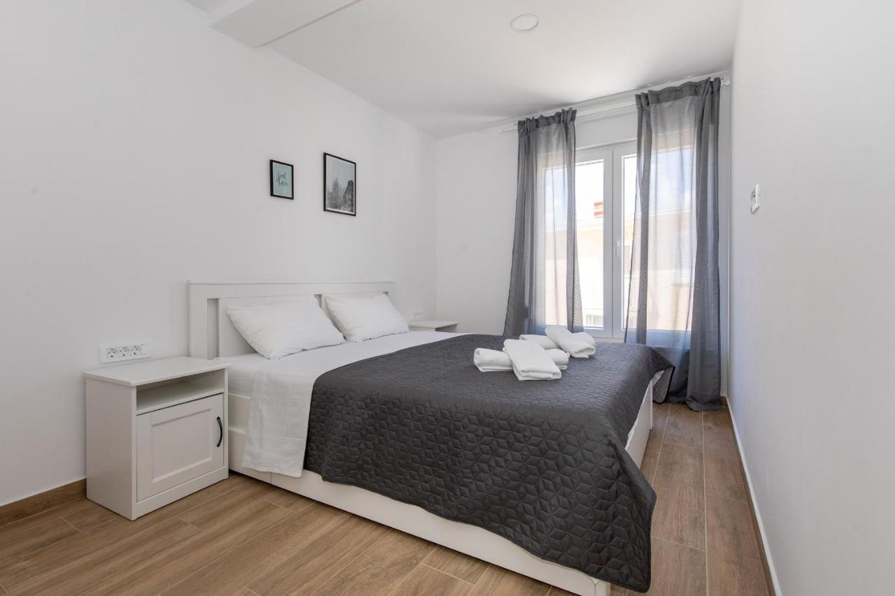 Villa Luni Blace Bagian luar foto