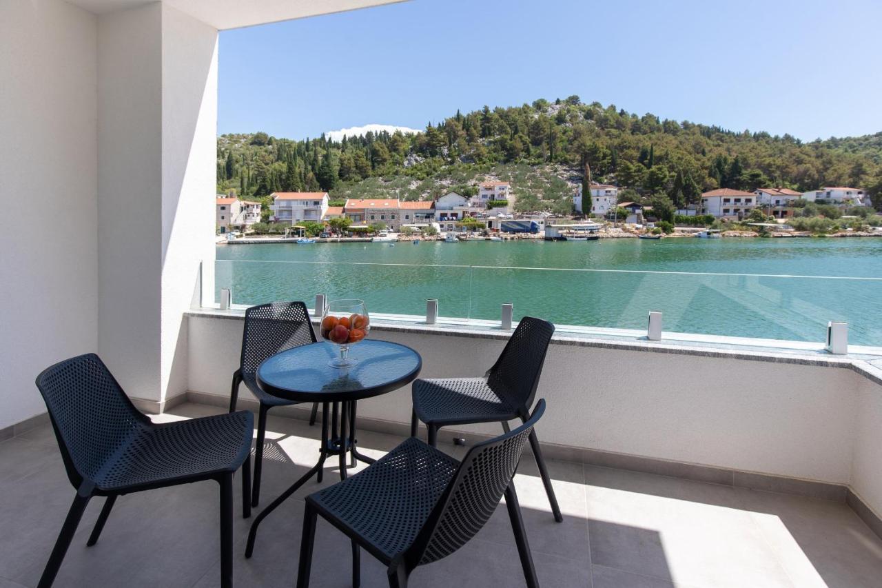 Villa Luni Blace Bagian luar foto