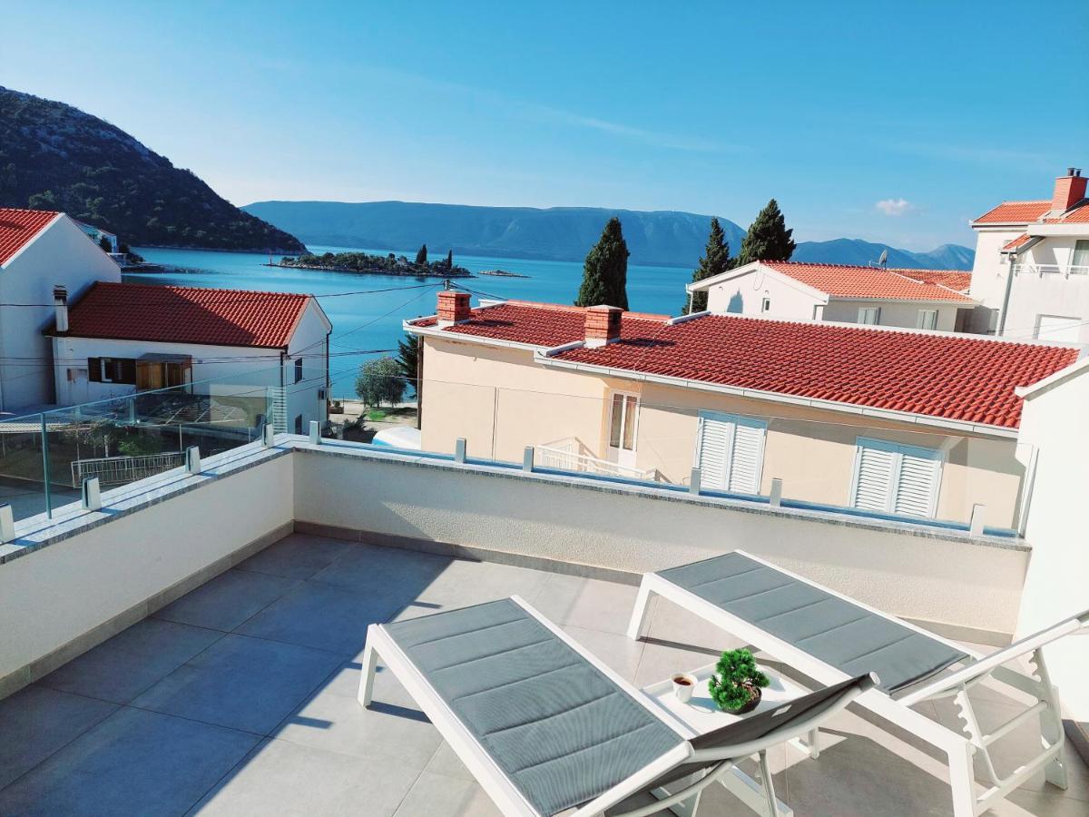 Villa Luni Blace Bagian luar foto